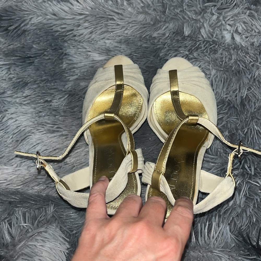 Also shoes - Picture 6 of 10